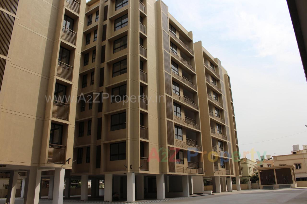 32552_const of real estate project Ishan Luxuria located at City, Ahmedabad, Gujarat