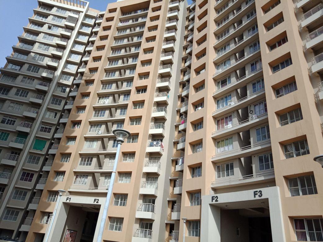 31052_const of real estate project Meadows (tower   D,e F) located at Khodiyar, Ahmedabad, Gujarat