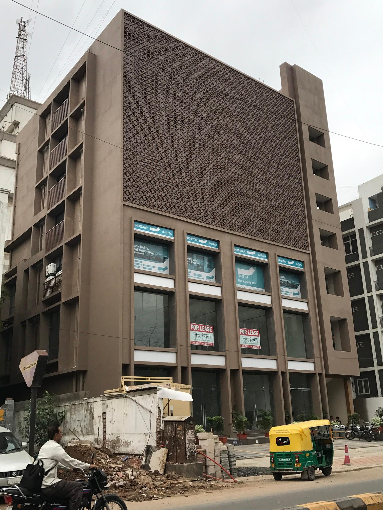 42316_const of real estate project Ratna Artemus located at City, Ahmedabad, Gujarat