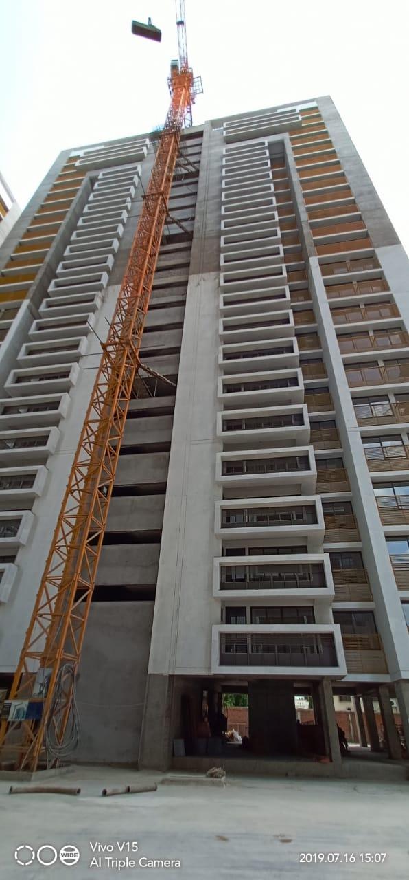 192338_const of real estate project Sun Skypark Sun Centralplace located at Ahmedabad, Ahmedabad, Gujarat