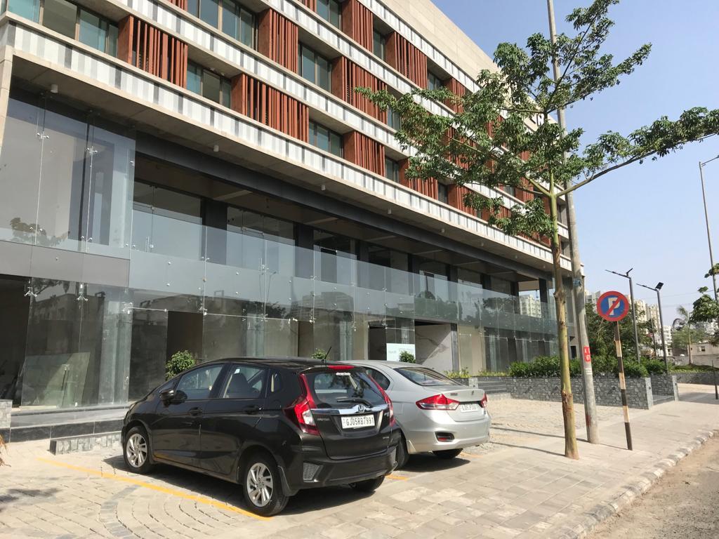 143015_const of real estate project Oberon located at Surat, Surat, Gujarat