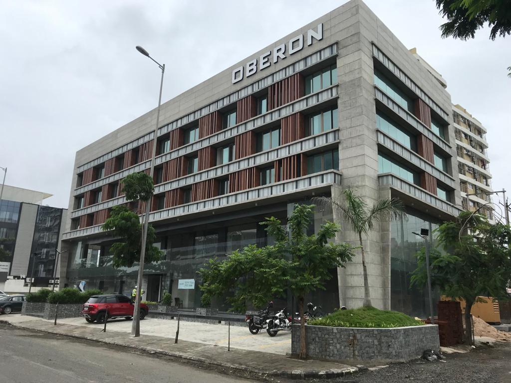 186146_const of real estate project Oberon located at Surat, Surat, Gujarat