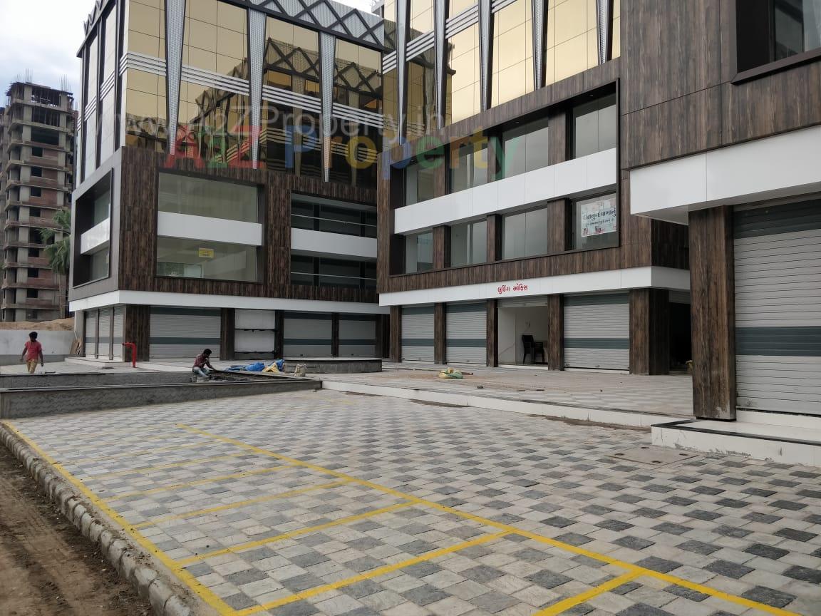 195052_const of real estate project Pluto Multiplex Business Center located at Variav, Surat, Gujarat