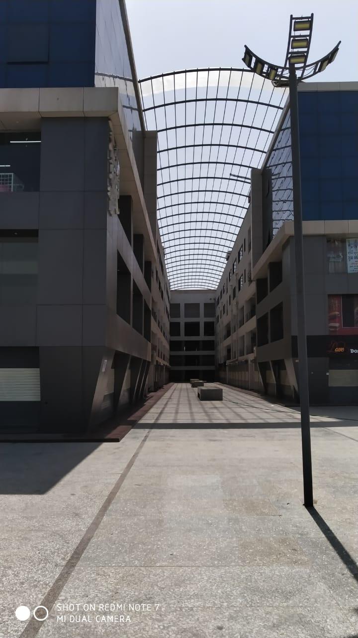 141687_const of real estate project Raajmahal Mall located at Dindoli, Surat, Gujarat