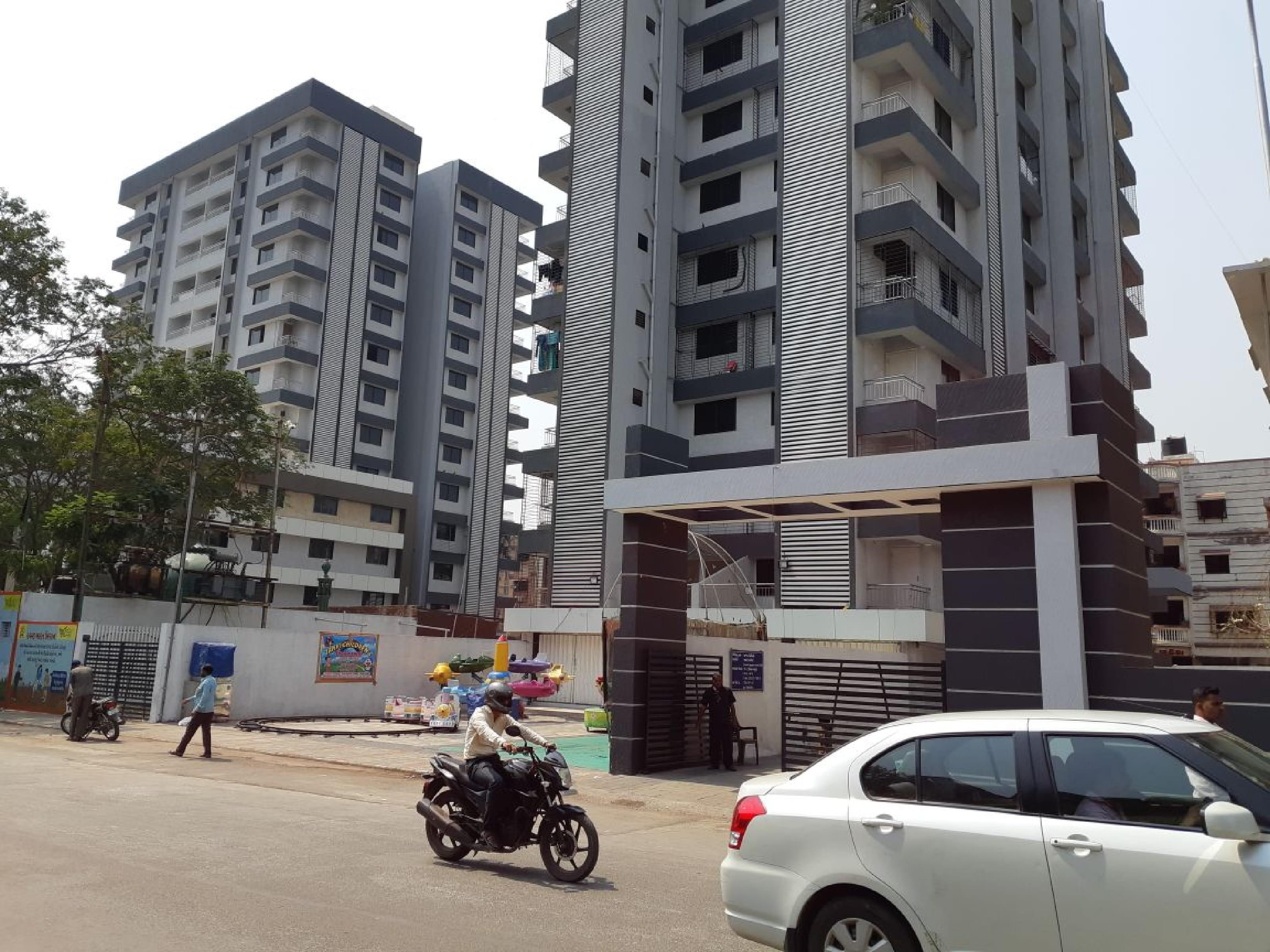 61543_const of real estate project Shashwat Residency located at Udhna, Surat, Gujarat