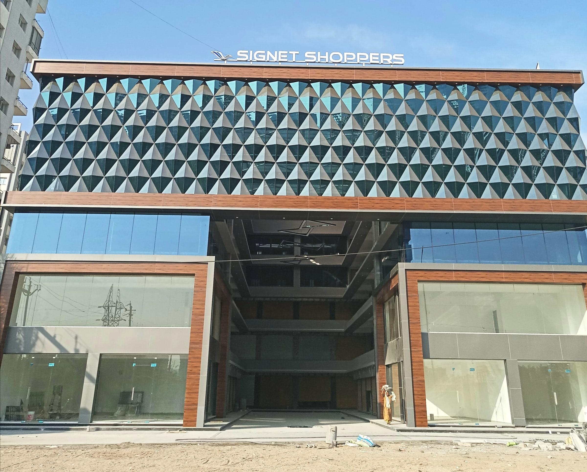 87664_const of real estate project Signet Shoppers located at Vesu, Surat, Gujarat