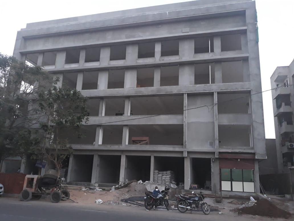 133095_const of real estate project Vibrant Mall located at Adajan, Surat, Gujarat