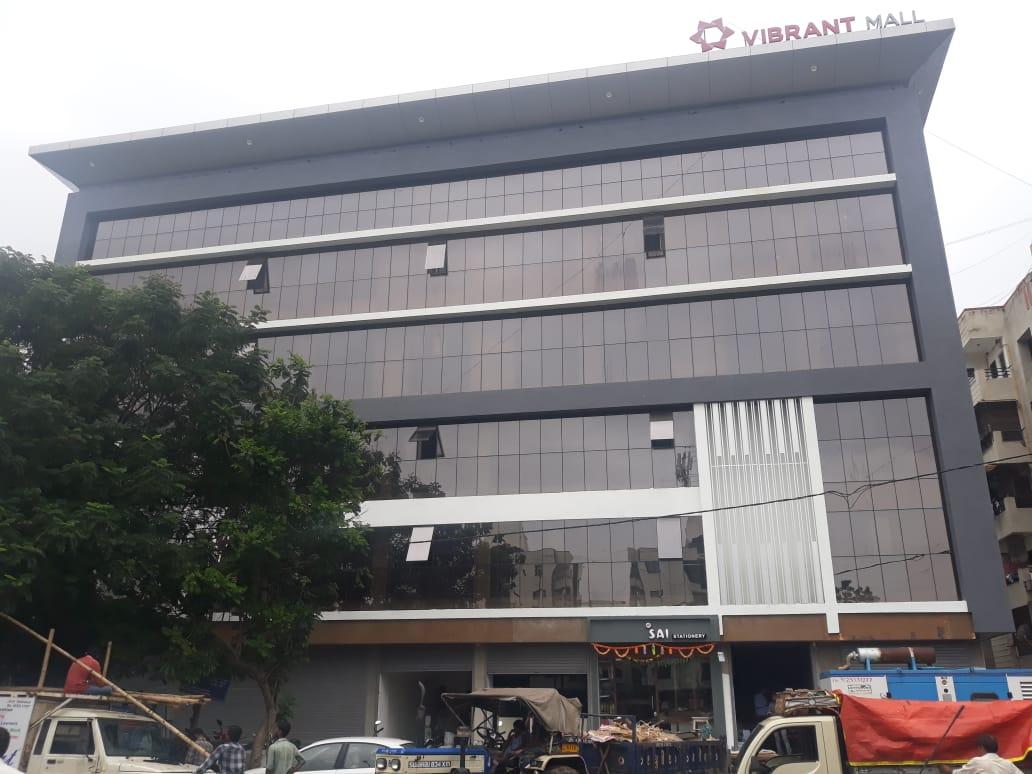 169625_const of real estate project Vibrant Mall located at Adajan, Surat, Gujarat