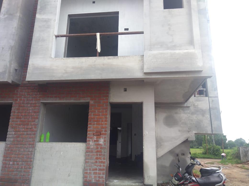 186688_const of real estate project Auro Vista located at Bill, Vadodara, Gujarat