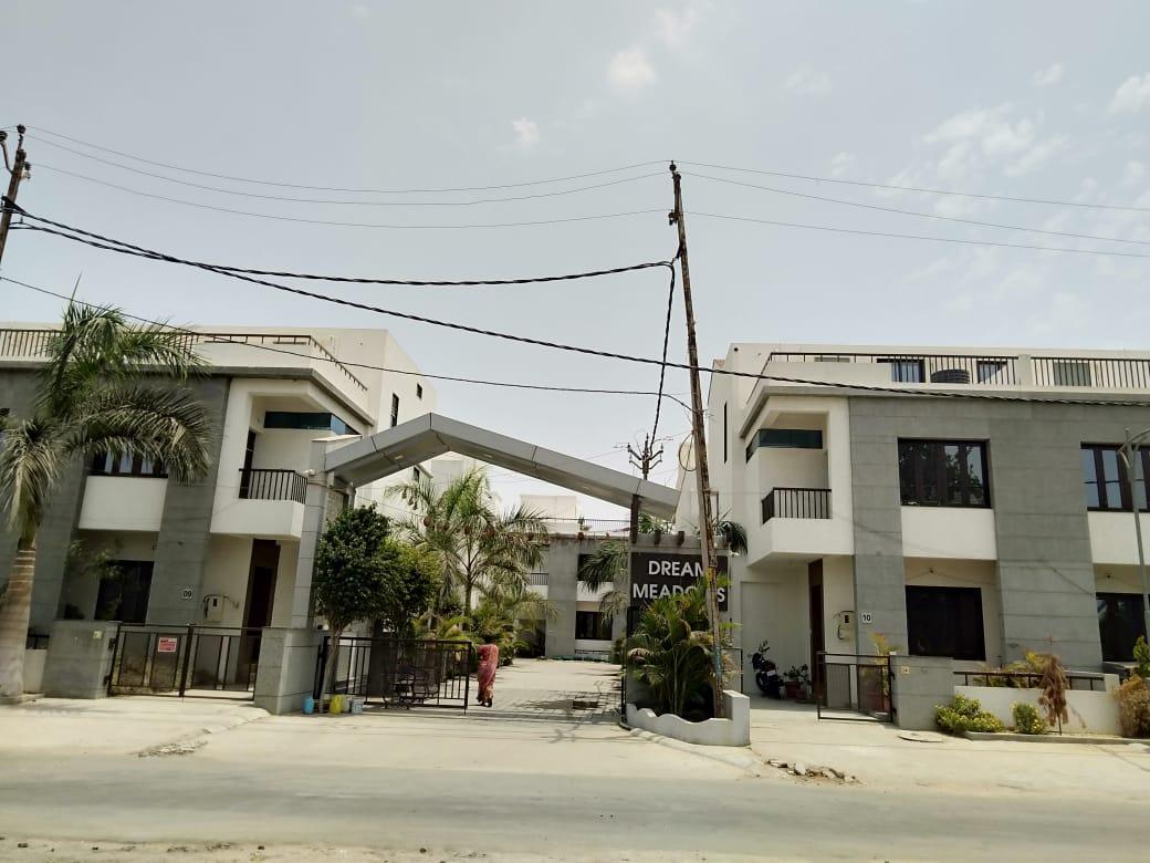 206892_const of real estate project Dream Meadows located at Bill, Vadodara, Gujarat