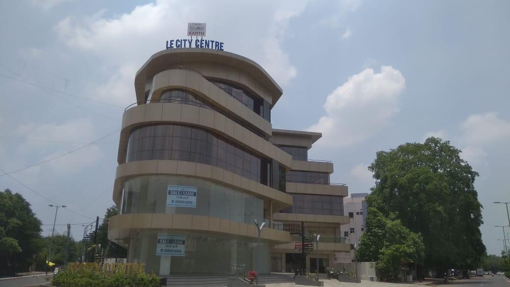 173678_const of real estate project Le City Centre located at Akota, Vadodara, Gujarat