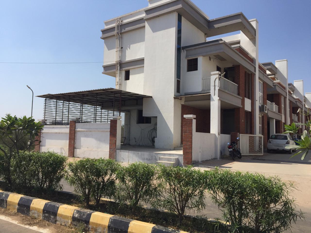 194493_const of real estate project Rosedale Meadows located at Sevasi, Vadodara, Gujarat