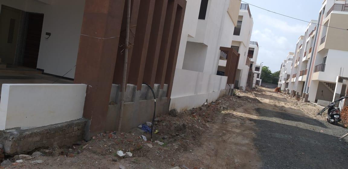 195538_const of real estate project The Palace located at Sayajipura, Vadodara, Gujarat