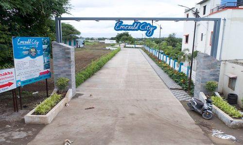 Mainroad_view of real estate project Emerald City located at Uruli-kanchan, Pune, Maharashtra